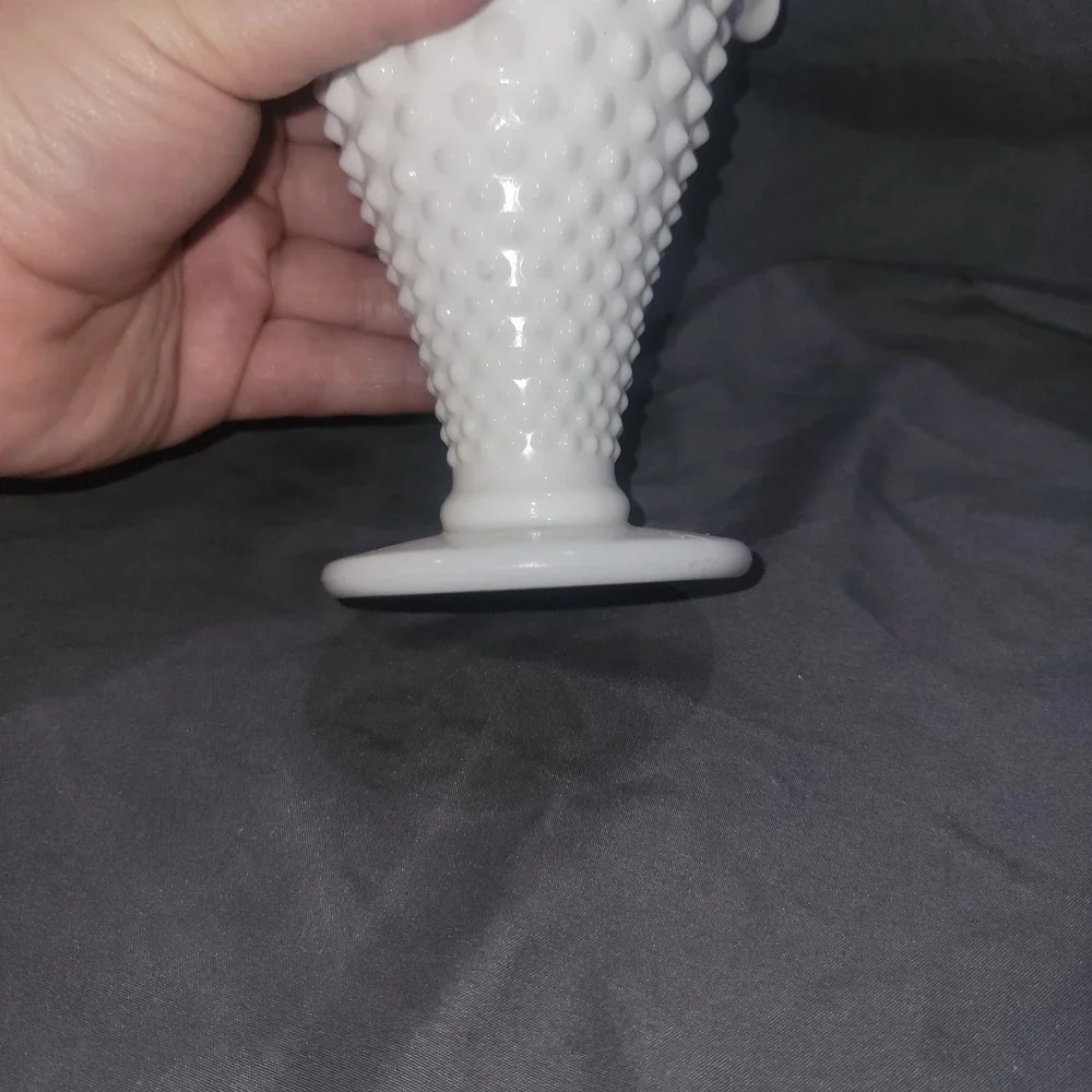 VTG Fenton Hobnail Milk Glass Trumpet Vase Ruffled Edge 8